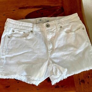Vineyard Vines women’s shorts. size 28